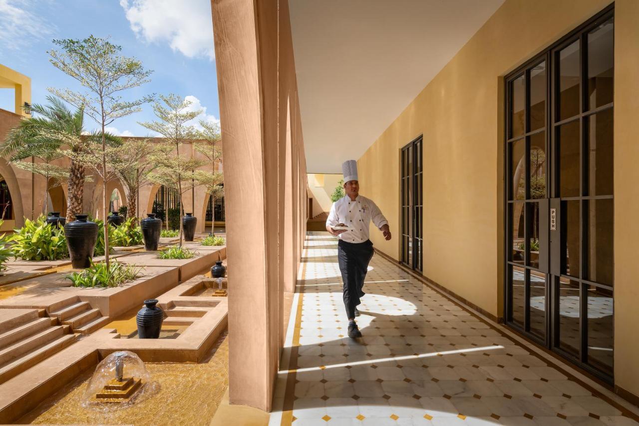 Time Square Resort & Spa Bhuj Exterior foto
